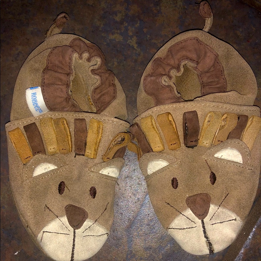 COPY - Robeez lion moccasins